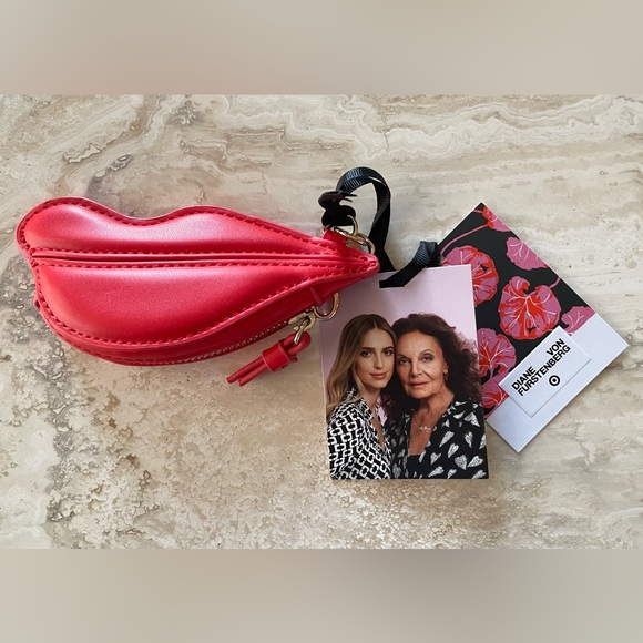 NWT Diane Von Furstenberg RED LIPS COIN POUCH Purse Accessory Viral - Picture 2 of 7